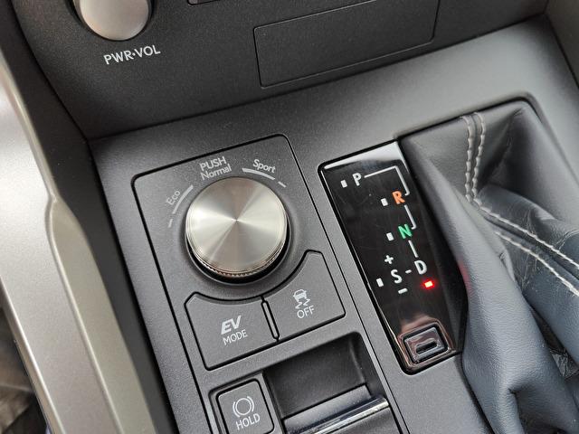 Lexus NX 2.5 300h