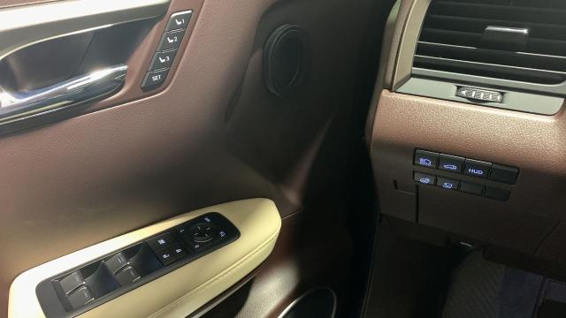 LEXUS 450h Luxury 651€/mes