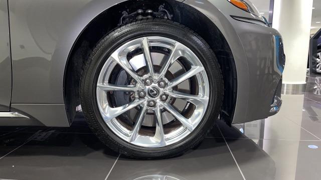 LEXUS 500h Luxury Art Wood L-White 904€/mes
