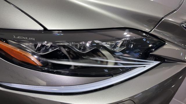 LEXUS 500h Luxury Art Wood L-White 904€/mes