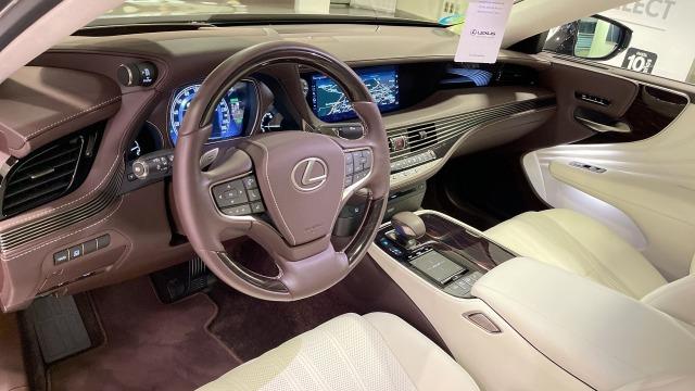 LEXUS 500h Luxury Art Wood L-White 904€/mes