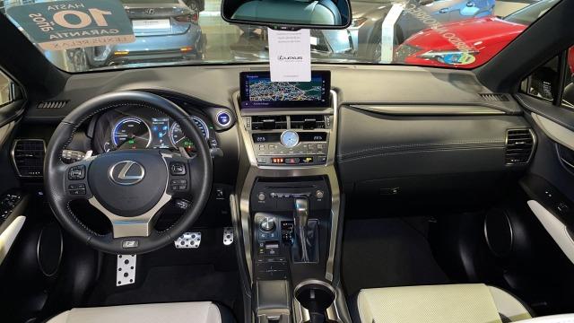 LEXUS 300h 2.5 300h 4WD F Sport Panorámico 422€/mes