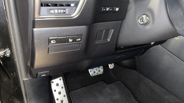 LEXUS 300h 2.5 300h 4WD F Sport Panorámico 422€/mes