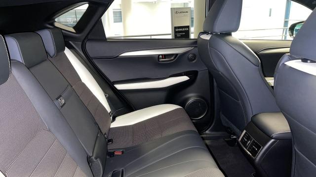 LEXUS 300h 2.5 300h 4WD F Sport Panorámico 422€/mes