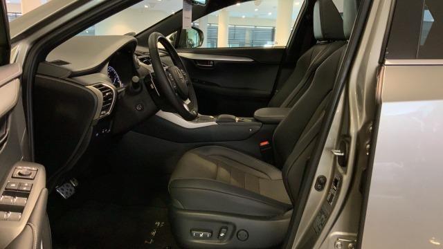 LEXUS 300h 2.5 197cv 4WD F Sport Panorámico 461€/mes