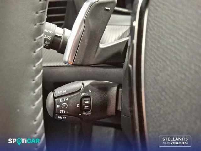 Peugeot 2008 N2008  Hybrid 136 eDCS6 Allure