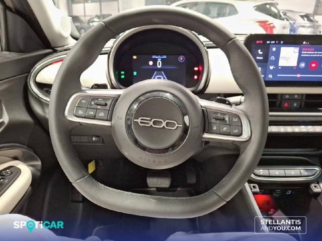 Fiat 600 600 MHEV  1.2 74kW (100CV) DDCT La prima