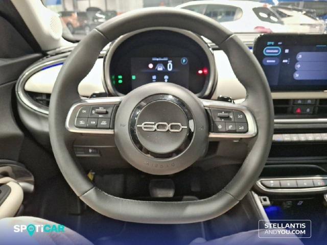 Fiat 600 600 MHEV  1.2 81kW (110CV) DDCT La prima
