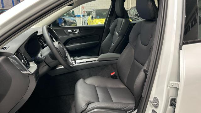 Volvo Xc60 T6 Recharge Plus Dark AWD Auto 257 kW (350 CV)
