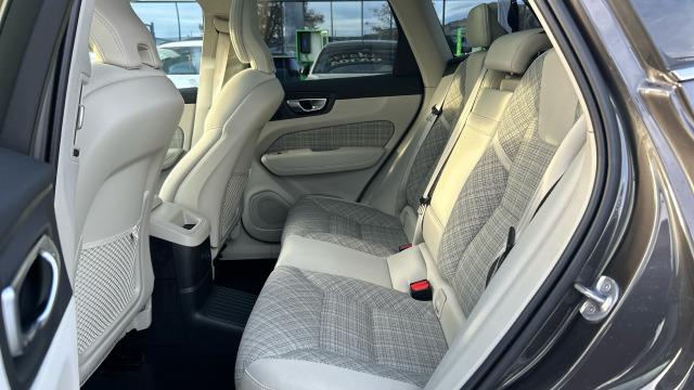 Volvo Xc60 T6 Recharge Core AWD Auto 257 kW (350 CV)