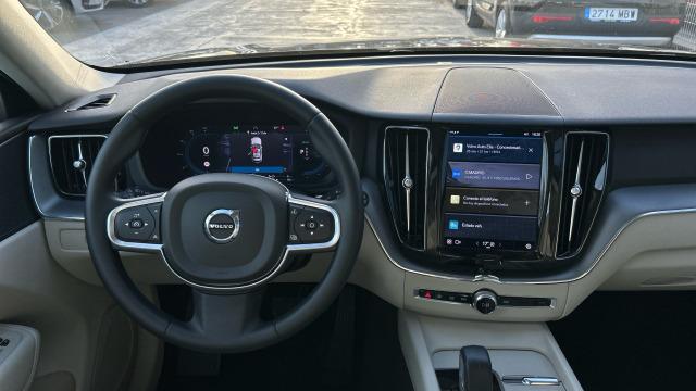 Volvo Xc60 T6 Recharge Core AWD Auto 257 kW (350 CV)