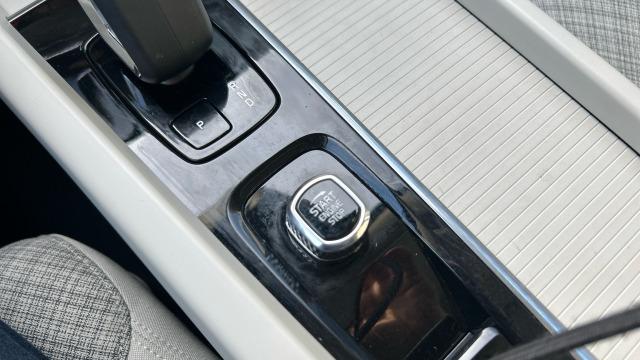 Volvo Xc60 T6 Recharge Core AWD Auto 257 kW (350 CV)