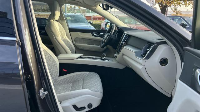 Volvo Xc60 T6 Recharge Core AWD Auto 257 kW (350 CV)