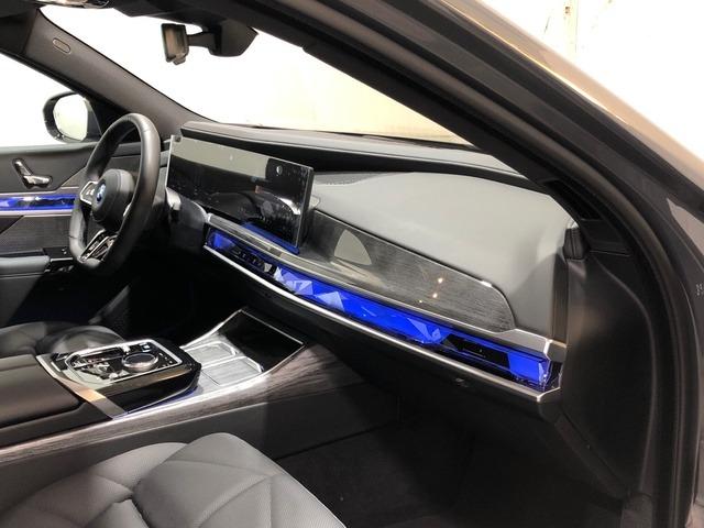 BMW I7 xDrive60 400 kW (544 CV)