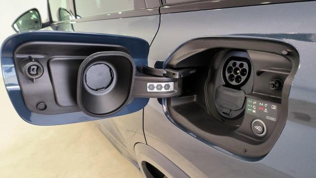 Audi Q6 E-tron S line Quattro 285 kW (388 CV)
