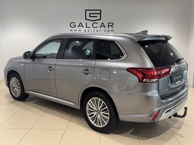 Mitsubishi Outlander 2.4 PHEV 224cv 4WD Kaiteki