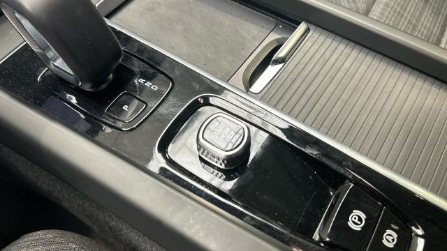 Volvo Xc60 T6 Recharge Core AWD Auto 257 kW (350 CV)