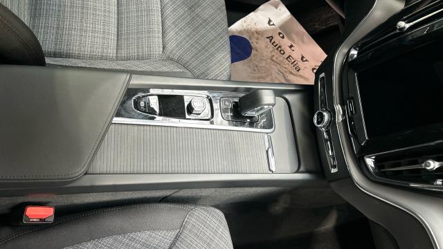 Volvo Xc60 T6 Recharge Core AWD Auto 257 kW (350 CV)