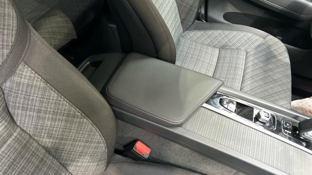 Volvo Xc60 T6 Recharge Core AWD Auto 257 kW (350 CV)