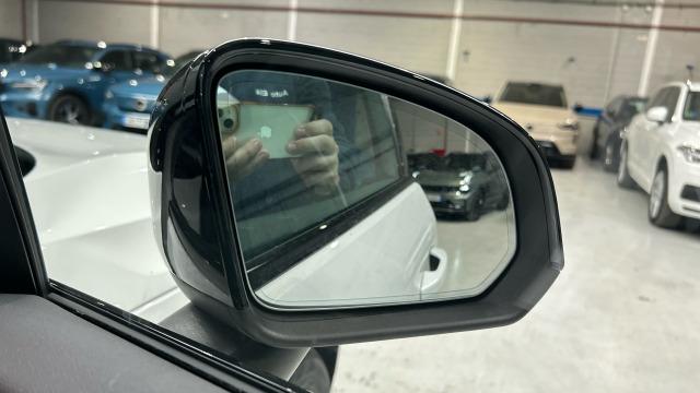Volvo Xc40 Single Recharge Core Auto 175 kW (238 CV)