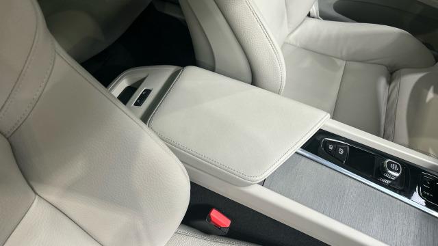 Volvo Xc60 T6 Recharge Plus Dark AWD Auto 257 kW (350 CV)