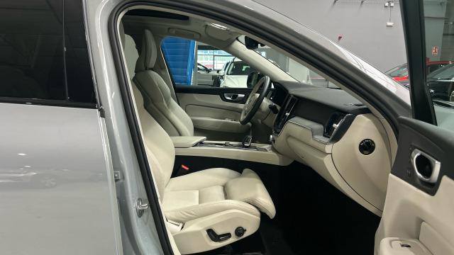 Volvo Xc60 T6 Recharge Plus Dark AWD Auto 257 kW (350 CV)