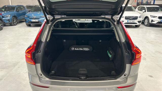 Volvo Xc60 T6 Recharge Core AWD Auto 257 kW (350 CV)