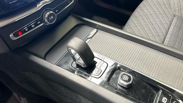 Volvo Xc60 T6 Recharge Core AWD Auto 257 kW (350 CV)