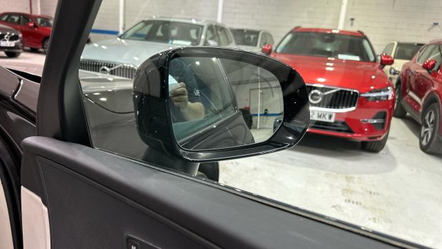 Volvo Xc60 T6 Recharge Plus Dark AWD Auto 257 kW (350 CV)