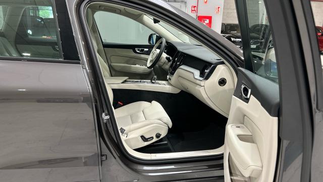 Volvo Xc60 T6 Recharge Plus Dark AWD Auto 257 kW (350 CV)