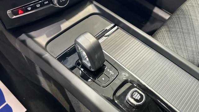 Volvo Xc60 T6 Recharge Core AWD Auto 257 kW (350 CV)