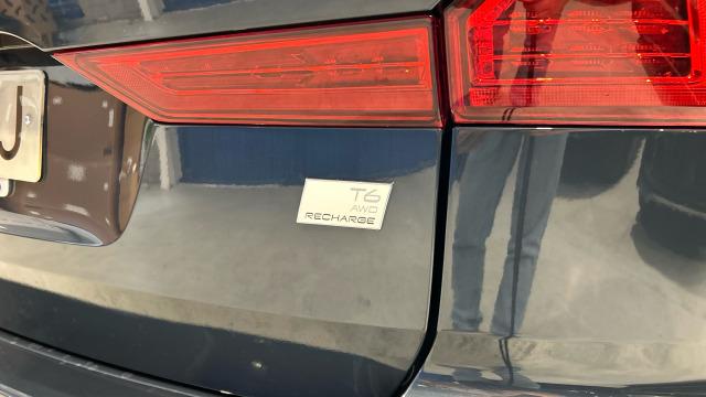 Volvo Xc60 T6 Recharge Core AWD Auto 257 kW (350 CV)