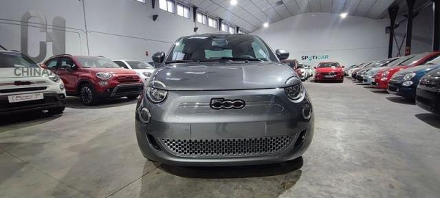 Fiat 500e 320km 118cv Auto.