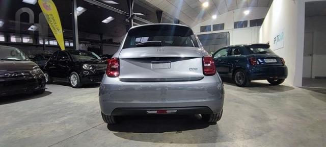 Fiat 500e 320km 118cv Auto.