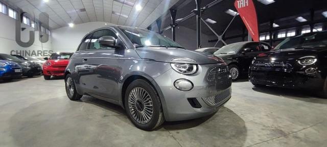 Fiat 500e 320km 118cv Auto.