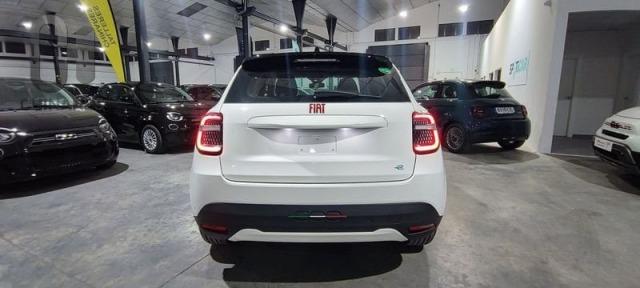 Fiat 600e 54kwh 115kw (156cv) Red