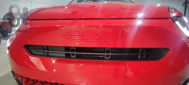 Fiat 600e 54kwh 115kw (156cv) Red