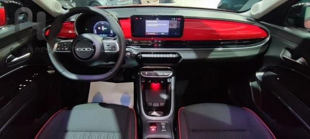 Fiat 600e 54kwh 115kw (156cv) Red