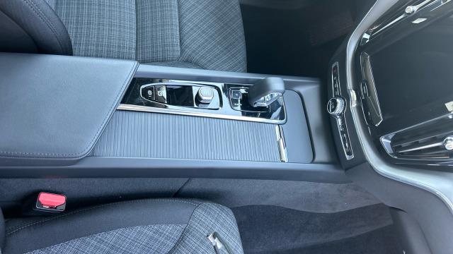 Volvo Xc60 T6 Recharge Core AWD Auto 257 kW (350 CV)