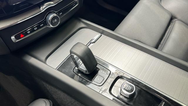 Volvo Xc60 T6 Recharge Plus Dark AWD Auto 257 kW (350 CV)