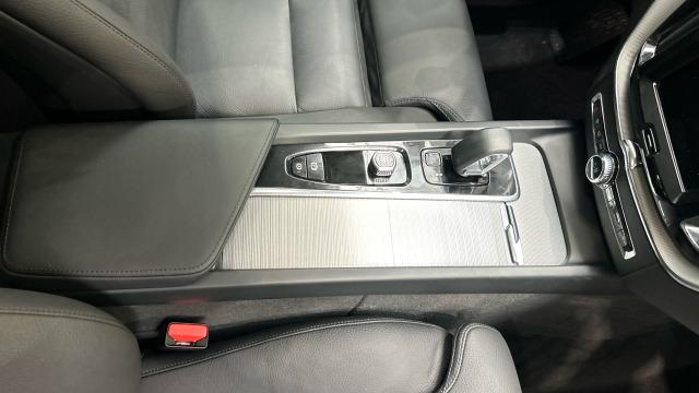 Volvo Xc60 T6 Recharge Plus Dark AWD Auto 257 kW (350 CV)