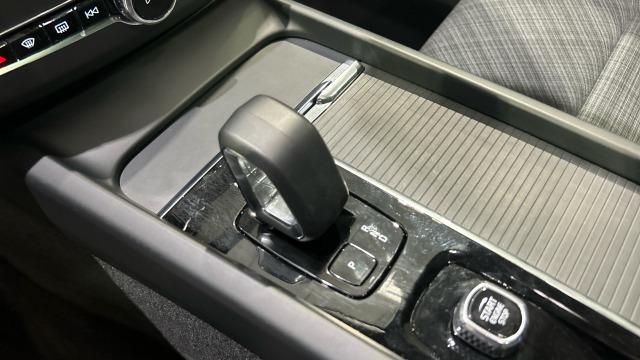Volvo Xc60 T6 Recharge Core AWD Auto 257 kW (350 CV)