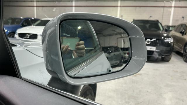 Volvo Xc60 T6 Recharge Core AWD Auto 257 kW (350 CV)