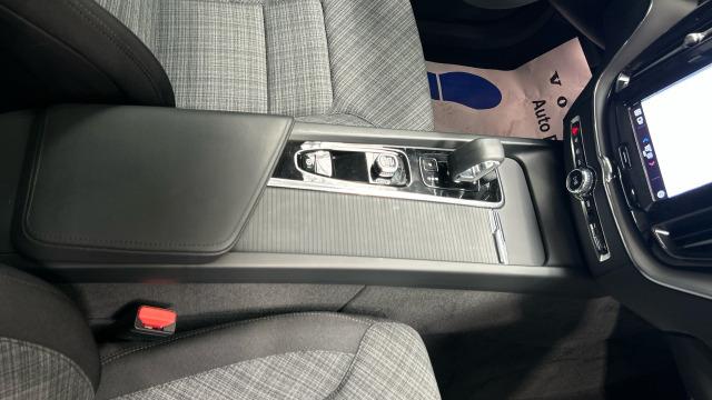 Volvo Xc60 T6 Recharge Core AWD Auto 257 kW (350 CV)