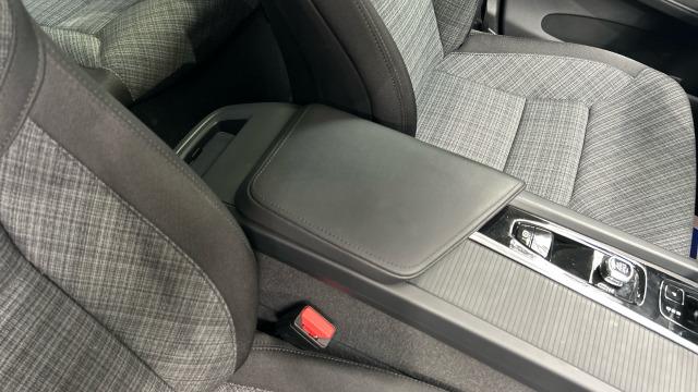 Volvo Xc60 T6 Recharge Core AWD Auto 257 kW (350 CV)