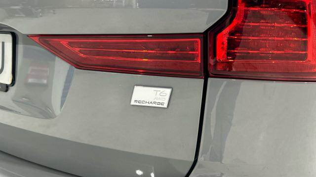 Volvo Xc60 T6 Recharge Core AWD Auto 257 kW (350 CV)
