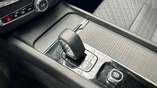 Volvo Xc60 T6 Recharge Core AWD Auto 257 kW (350 CV)