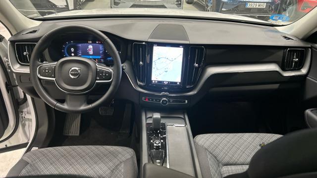 Volvo Xc60 T6 Recharge Core AWD Auto 257 kW (350 CV)