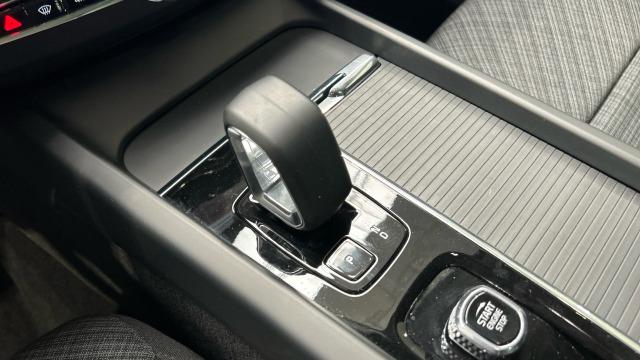 Volvo Xc60 T6 Recharge Core AWD Auto 257 kW (350 CV)