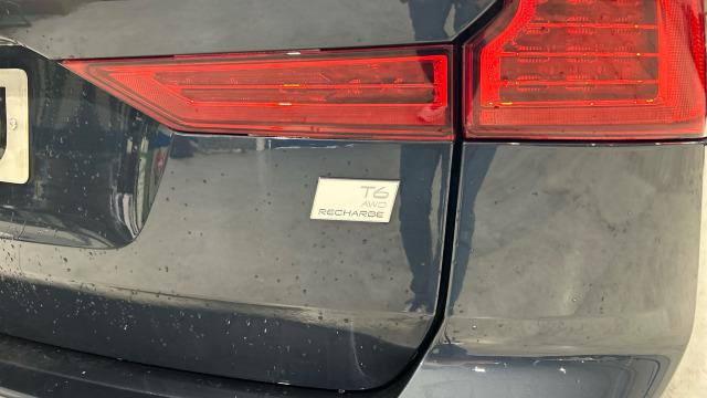 Volvo Xc60 T6 Recharge Core AWD Auto 257 kW (350 CV)